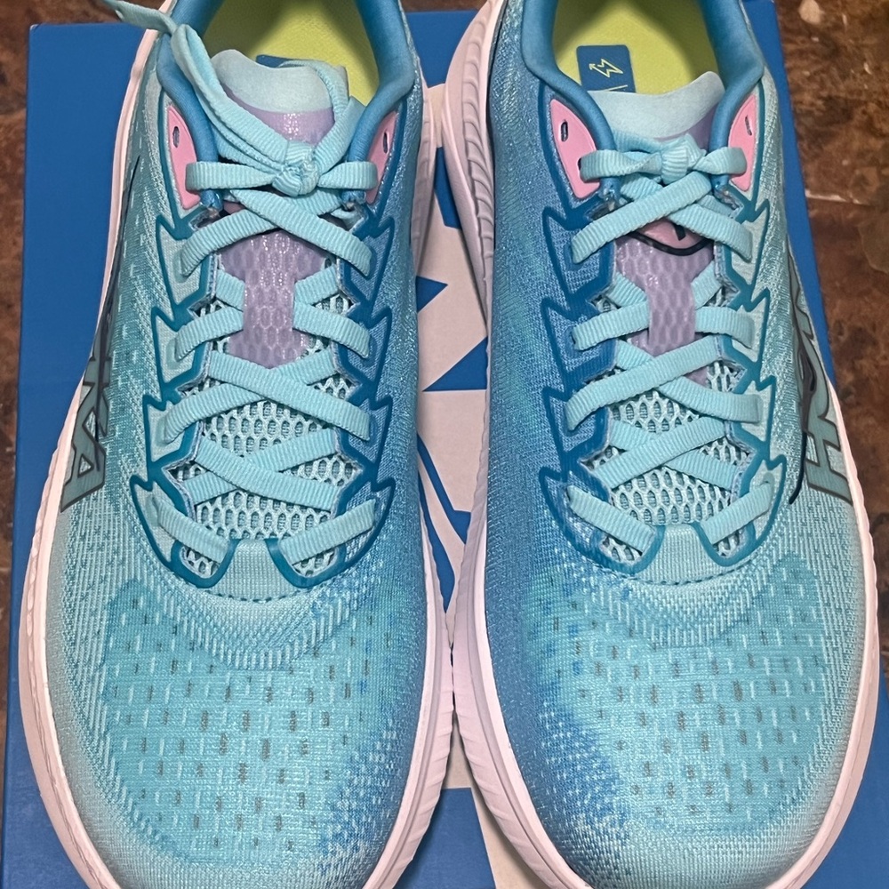 Hoka Women's Mach 6